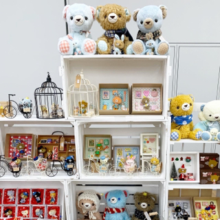 嶋田ひろみ個展『Life with a Teddy Bear』: Happy Happy Collector.